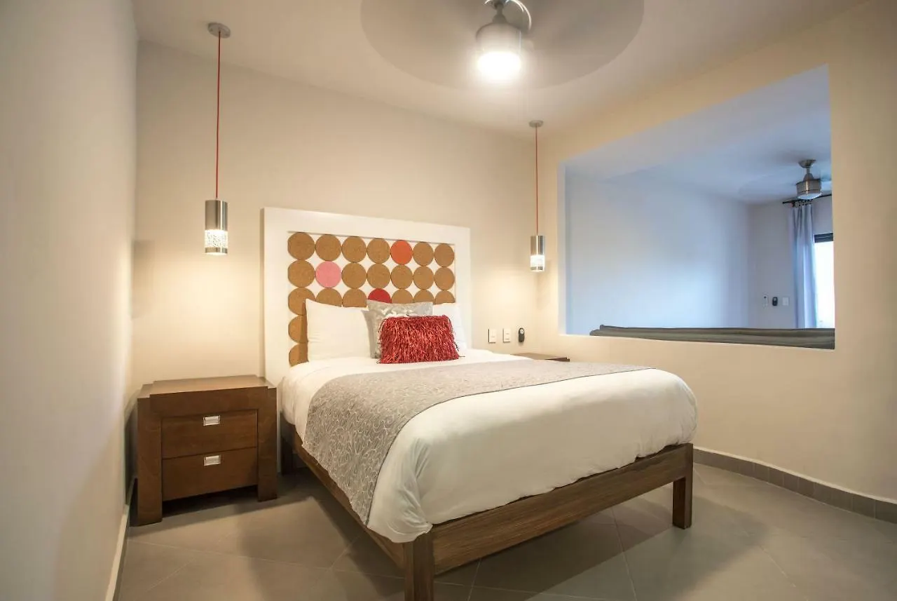 Honey B Suites Playa del Carmen Mexico