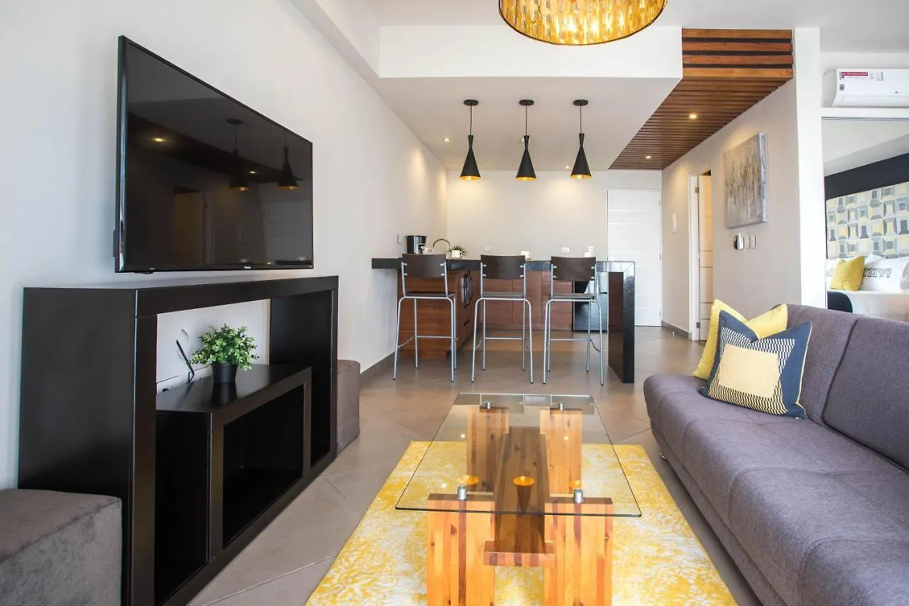 Honey B Suites Playa del Carmen